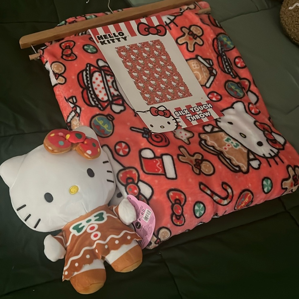 Hello Kitty Christmas bundle